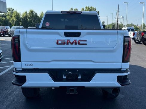 Used 2024 GMC Sierra 2500 AT4 w/ AT4 Premium Plus Package AWD/4WD image 5