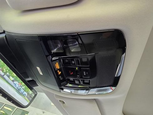 Used 2025 Lexus RX 350 AWD w/ Convenience Package image 34