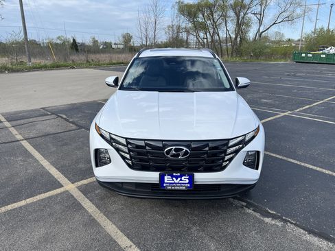 Used 2023 Hyundai Tucson SEL w/ Convenience Package AWD/4WD image 2