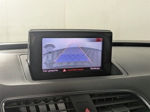 Used 2018 Audi Q3 2.0T Premium image 21