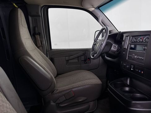 Used 2022 Chevrolet Express 2500 w/ Driver Convenience Package image 21