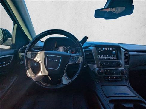 Used 2018 GMC Yukon Denali image 14