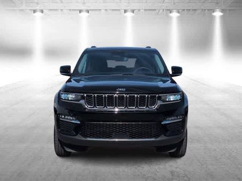 Used 2023 Jeep Grand Cherokee Limited AWD/4WD image 3