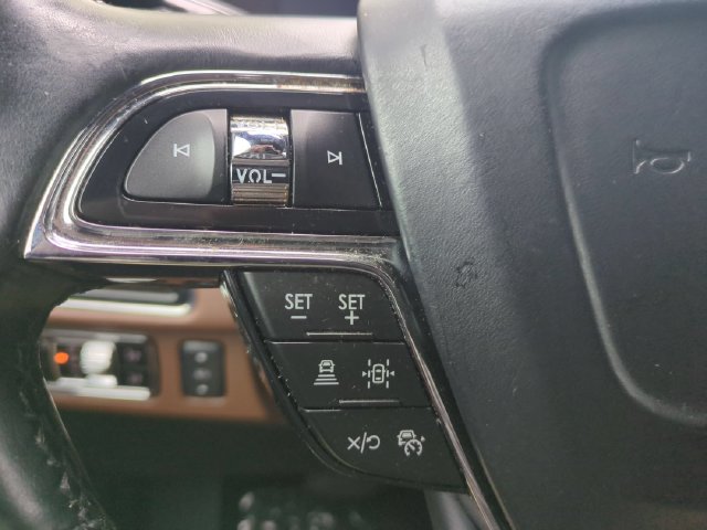 Used 2023 Lincoln Navigator Reserve AWD/4WD image 16