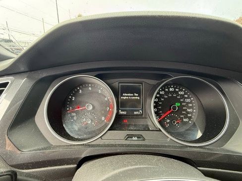 Used 2021 Volkswagen Tiguan SE R-Line image 8