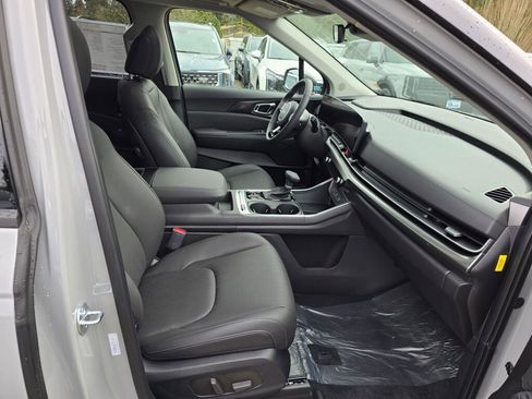 New 2026 Kia Carnival SX image 11