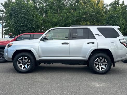 Used 2019 Toyota 4Runner TRD Off-Road Premium AWD/4WD image 7