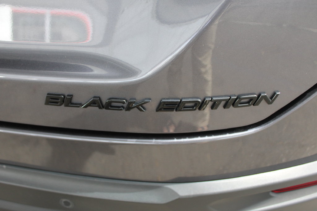 Used 2025 Honda Pilot Black Edition image 74