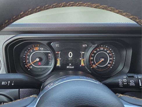 Used 2025 Jeep Wrangler Unlimited Sahara AWD/4WD image 23