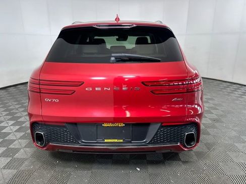 Used 2022 Genesis GV70 2.5T w/ Advanced Package image 4