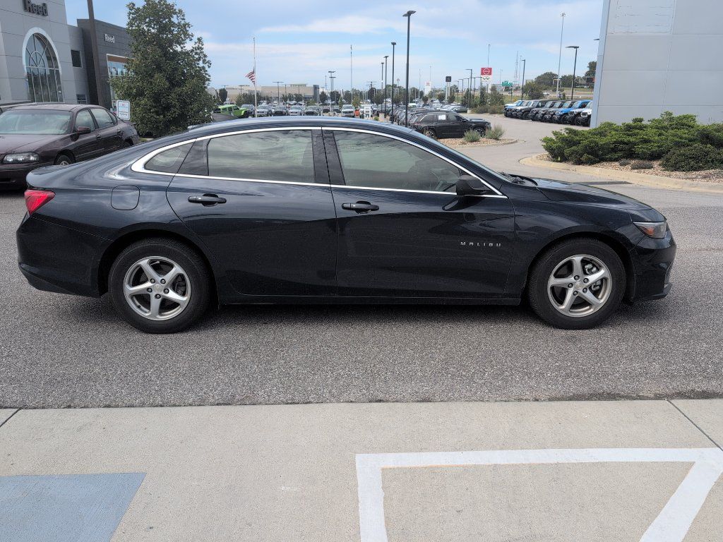 Used 2018 Chevrolet Malibu LS w/ LPO, Convenience Package 2 FWD image 7