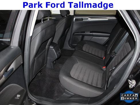 Used 2019 Ford Fusion SE image 24