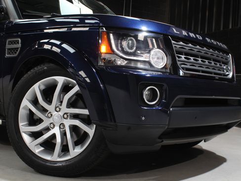 Used 2016 Land Rover LR4 HSE AWD/4WD image 11