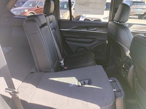 New 2025 Jeep Grand Cherokee Limited image 20