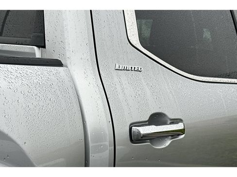 Used 2023 Toyota Tundra Limited AWD/4WD image 7