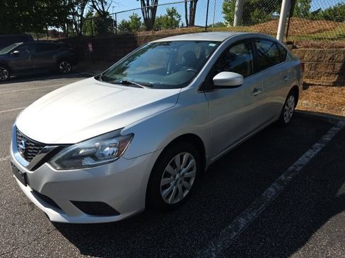 Used 2016 Nissan Sentra SV FWD image 1