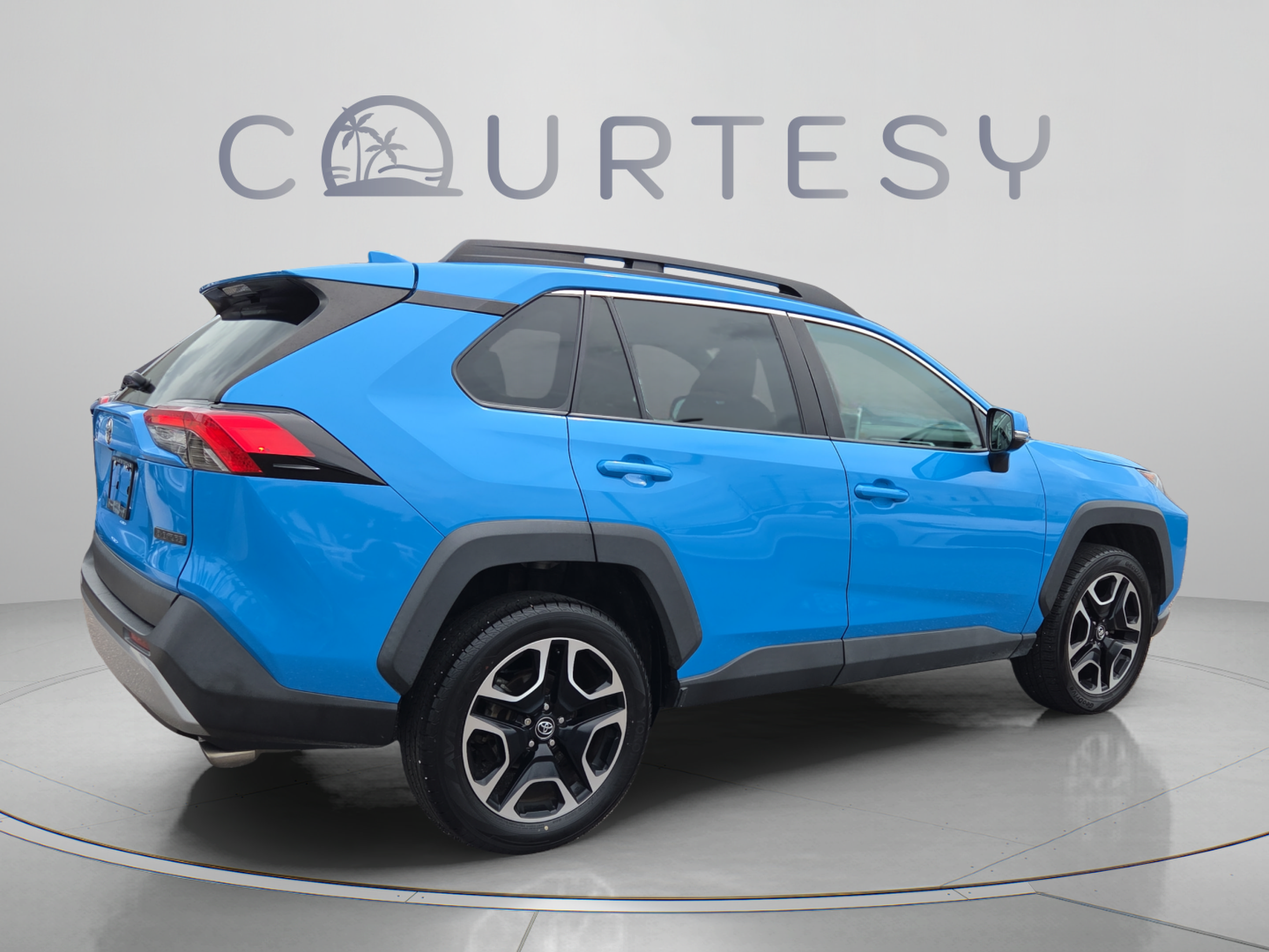 Used 2020 Toyota RAV4 Adventure AWD/4WD image 5