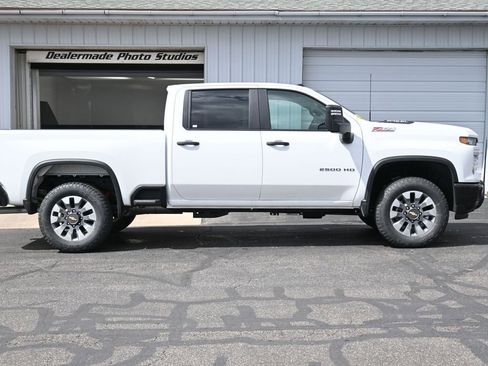 New 2026 Chevrolet Silverado 2500 Custom w/ Custom Value Package AWD/4WD image 5