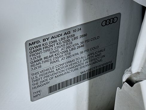 Used 2025 Audi Q3 2.0T Premium AWD/4WD image 12