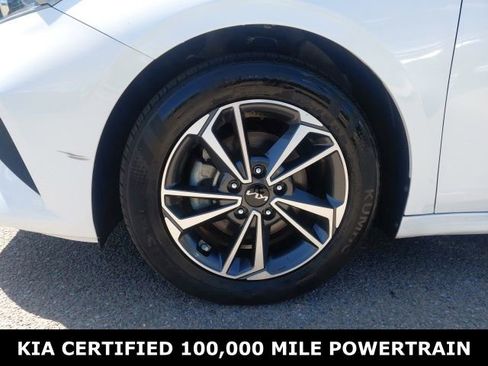 Certified 2023 Kia Forte LXS w/ LXS Technology Package image 11