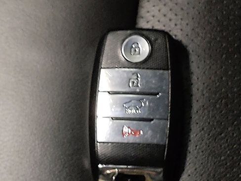 Used 2015 Kia Soul ! w/ Sun & Sound Package image 32