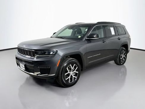 Used 2024 Jeep Grand Cherokee L Limited w/ Trailer Tow Package AWD/4WD image 9
