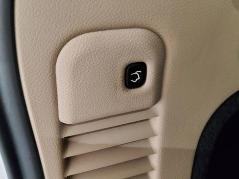 Used 2019 Jeep Grand Cherokee Limited RWD image 14