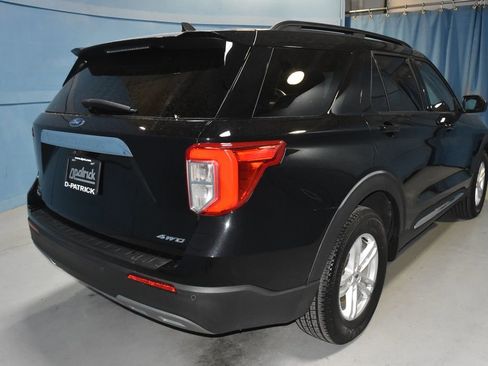 Used 2022 Ford Explorer XLT w/ Equipment Group 202A AWD/4WD image 32