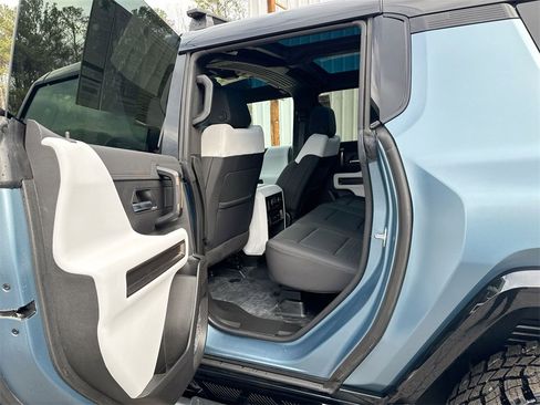 Used 2024 GMC Hummer EV 3X w/ Omega Edition image 29