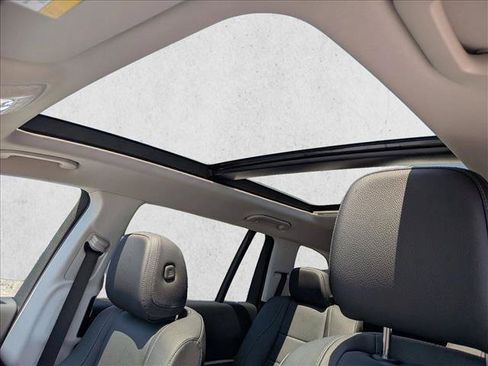 New 2026 Mercedes-Benz GLS 450 4MATIC image 16