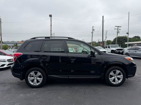 Used 2016 Subaru Forester 2.5i Premium w/ All-Weather Package AWD/4WD image 4