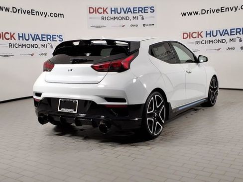 Used 2020 Hyundai Veloster N w/ Performance Package image 5