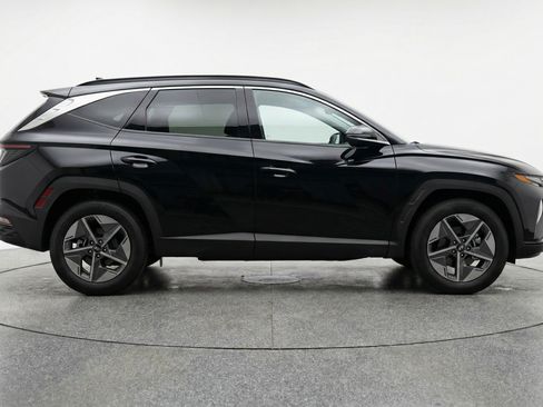 Used 2025 Hyundai Tucson SEL FWD image 11