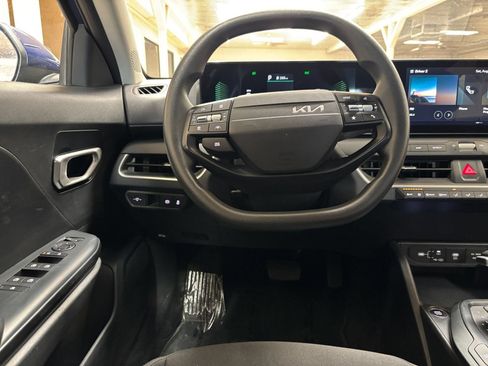 Used 2026 Kia K4 FWD image 32