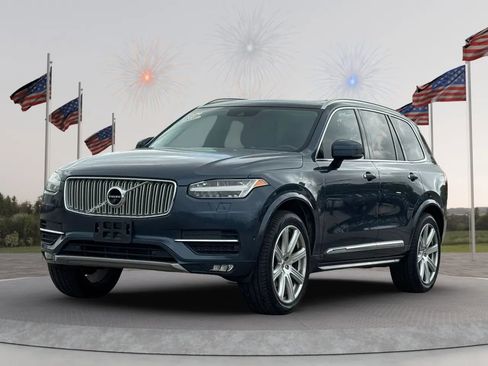Used 2018 Volvo XC90 T6 Inscription w/ Convenience Package image 3