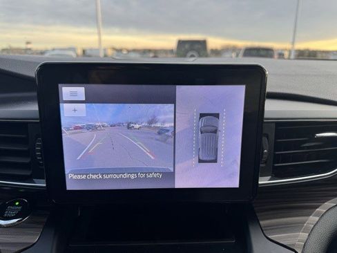 Used 2020 Ford Explorer Limited image 18