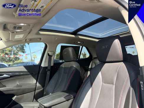 Used 2023 Buick Envision Essence w/ Sport Touring Package FWD image 18