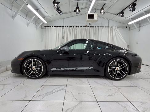 New 2026 Porsche 911 Carrera T RWD image 2