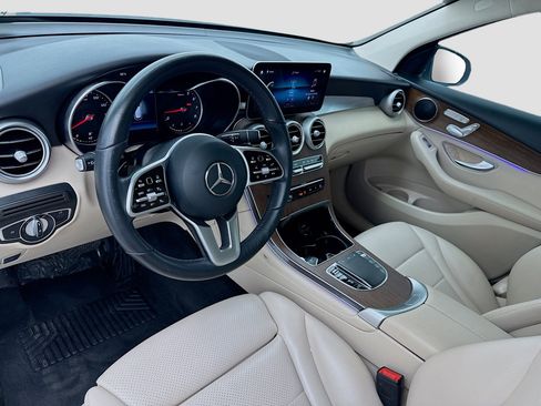 Used 2021 Mercedes-Benz GLC 300 w/ Premium Package image 7