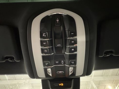 Used 2017 Porsche Macan S AWD/4WD image 35