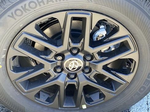 New 2026 Toyota Tundra Limited AWD/4WD image 5