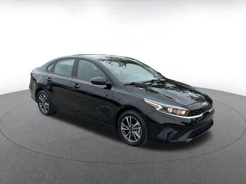 Used 2024 Kia Forte LXS FWD image 1