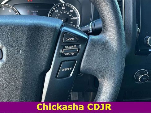 Used 2022 Nissan Frontier SV image 12