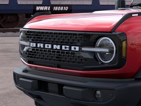 New 2026 Ford Bronco Outer Banks w/ Black Appearance Package AWD/4WD image 21