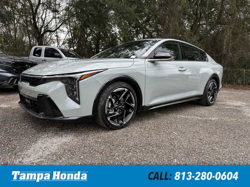 Used 2025 Kia K4 GT-Line image 1