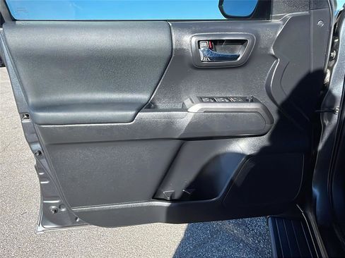 Used 2023 Toyota Tacoma TRD Sport image 20