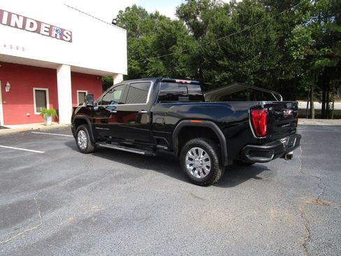 Used 2020 GMC Sierra 2500 Denali w/ Denali Ultimate Package image 3