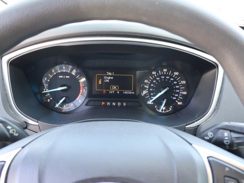 Used 2014 Ford Fusion SE image 26