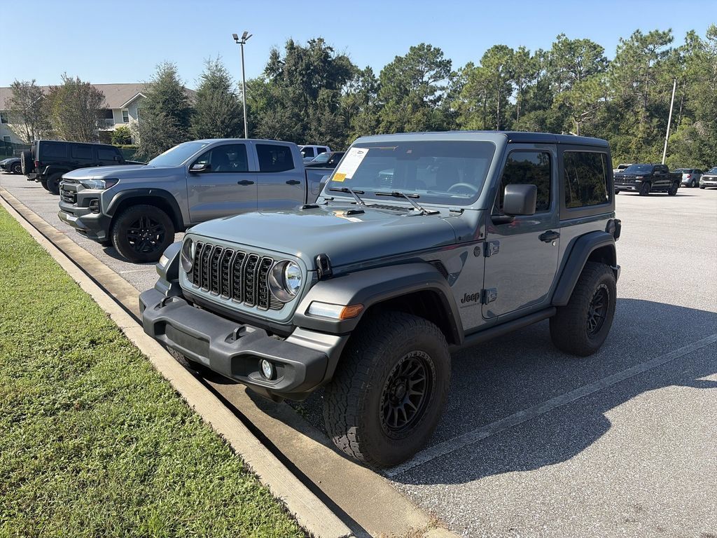 Used 2024 Jeep Wrangler Sport AWD/4WD image 3