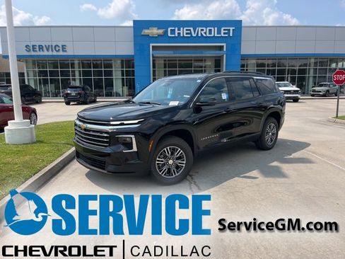 New 2026 Chevrolet Traverse LT w/ Driver Confidence Package image 1